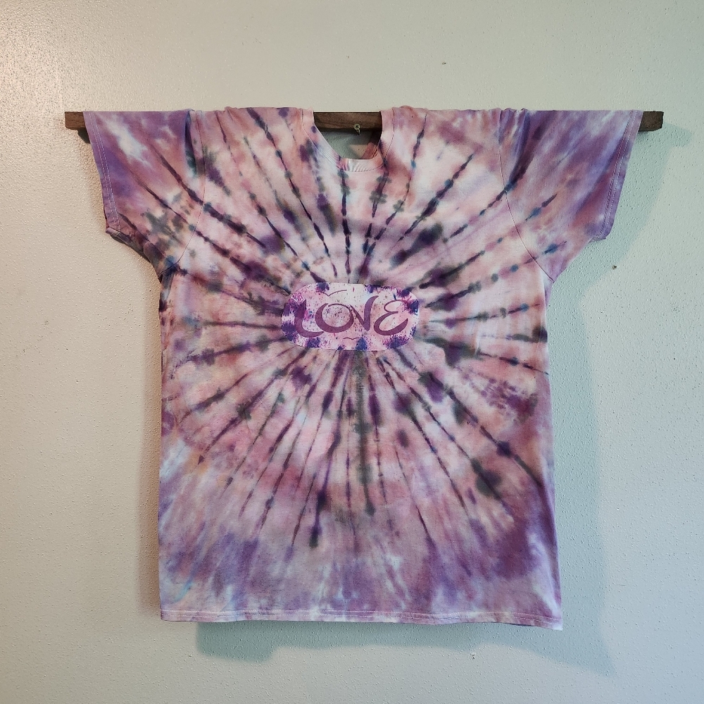 LOVE Graphic Tee XL Purple Soft